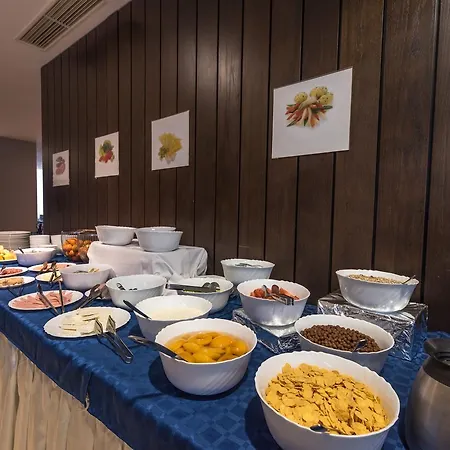 Aspen Apartahotel 3*